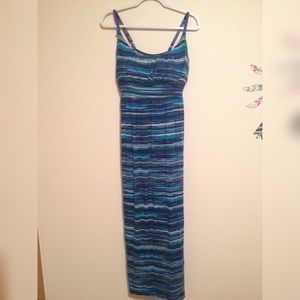 allison brittney maxi dress