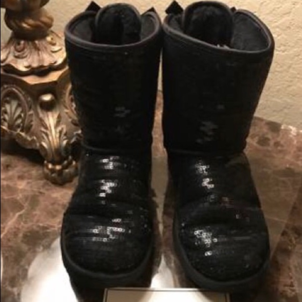 Ugg black sequin tween boots