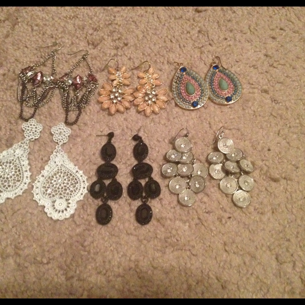 Earring bundle. Costume jewelry. Make offer