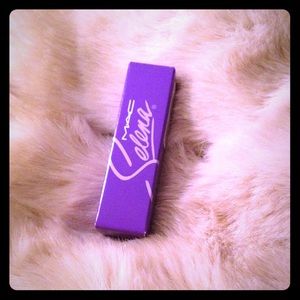 MAC Selena "Dreaming of you" Lipstick
