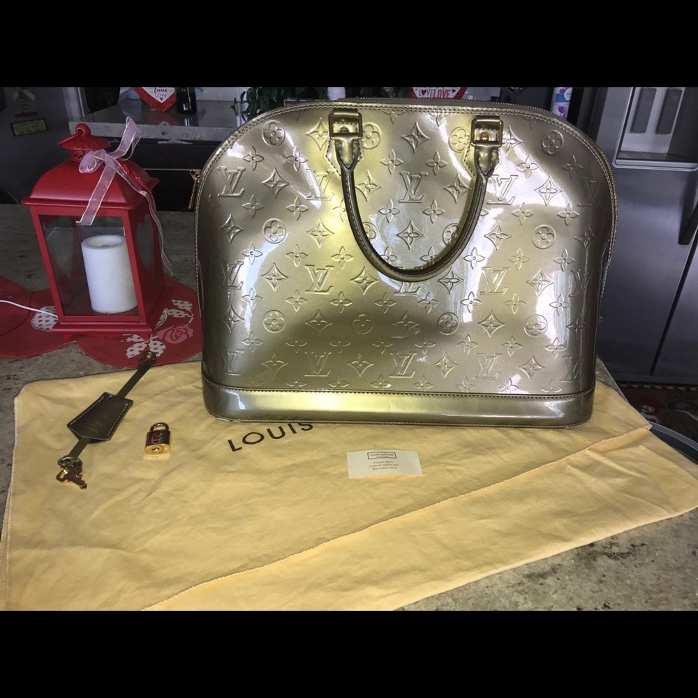 Louis Vuitton Alma Vernis GM