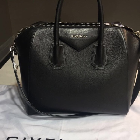 Givenchy Antigona- price negotiable. Make offer! - Picture 2 of 4