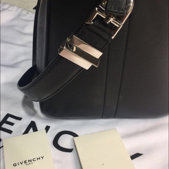 Givenchy Antigona- price negotiable. Make offer! - Picture 3 of 4