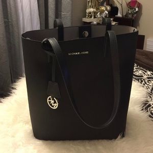 Michael Kors Michael Hayley large black tote!