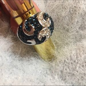 Lia Sophia cocktail ring size 6