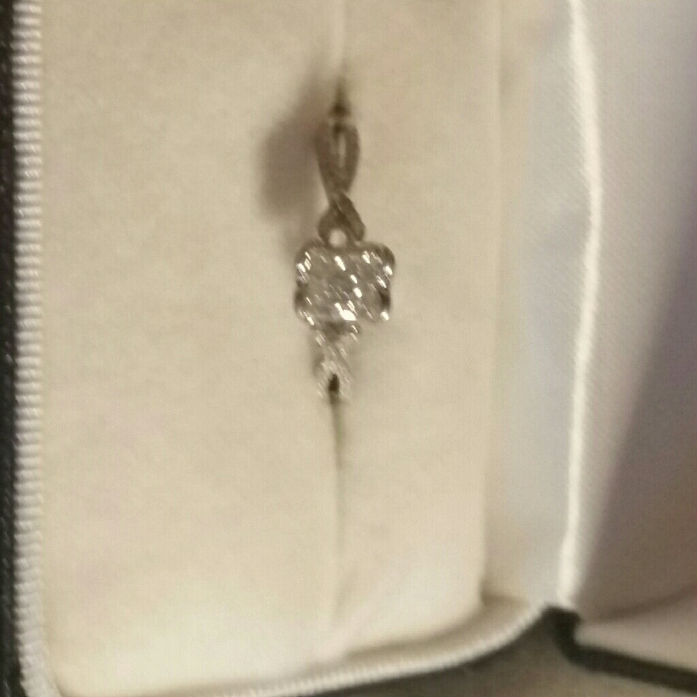JB Robinsons Invisible Set Diamond Ring Size 8 925