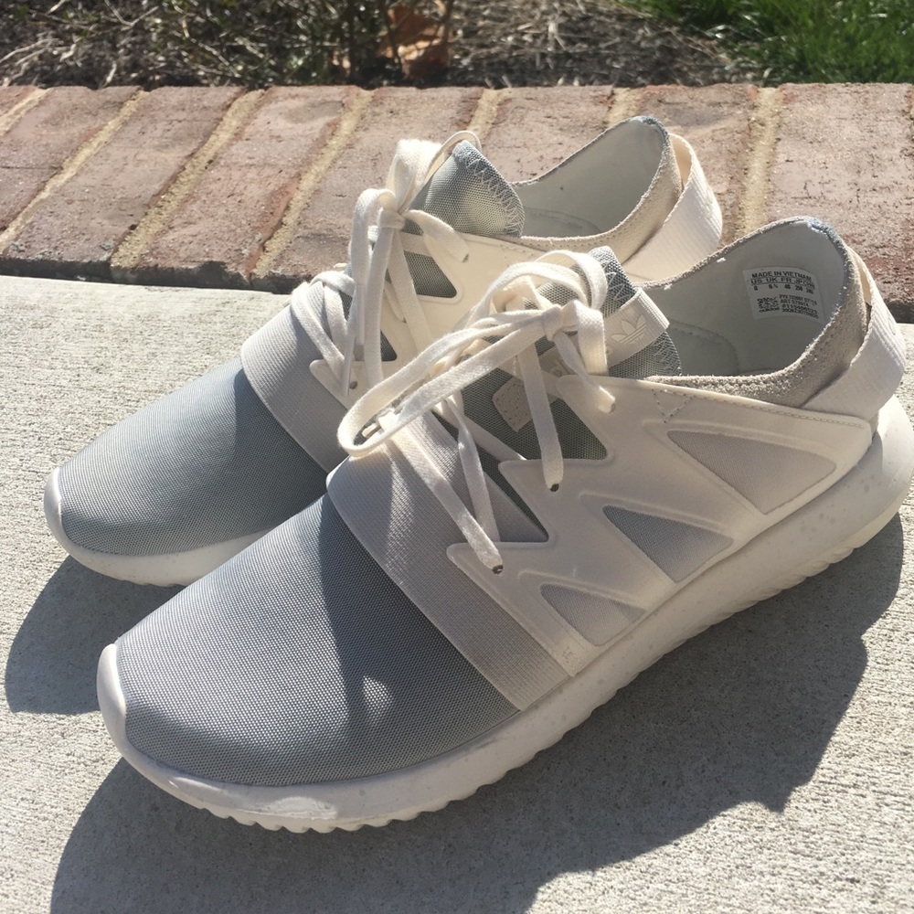 ✂️PRICE CUT✂️ Adidas Tubular Viral