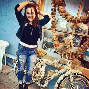 Meet your Posher, Andrea