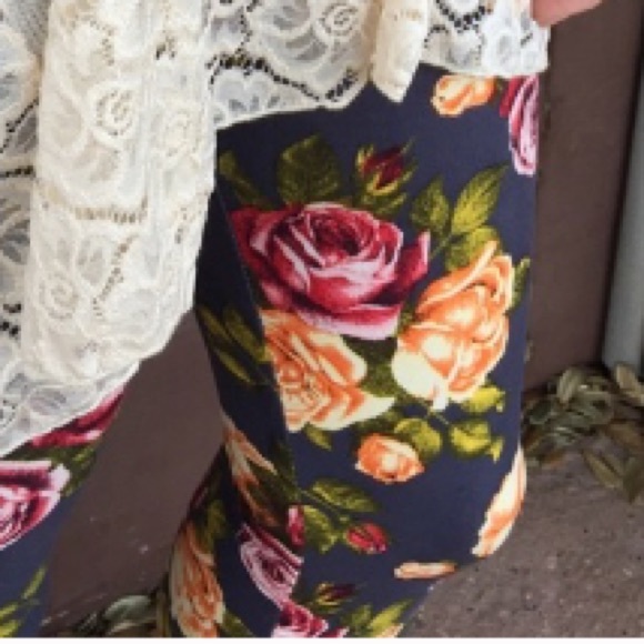 ❣️LAST PAIR❣️Floral Print Leggings - Picture 4 of 6