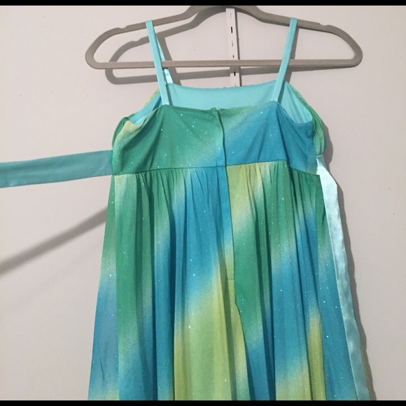 Beautiful Girl's Dress❤️❤️ - Picture 5 of 6