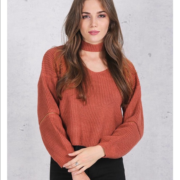 Chick V-neck Sweater With Matching Choker - Picture 2 of 7