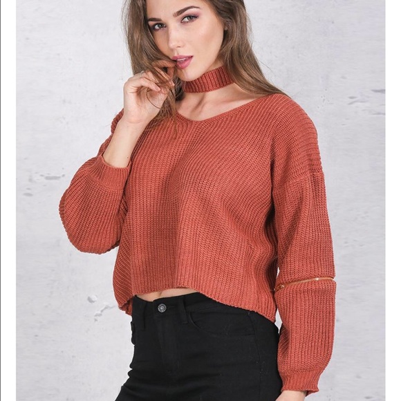 Chick V-neck Sweater With Matching Choker - Picture 4 of 7