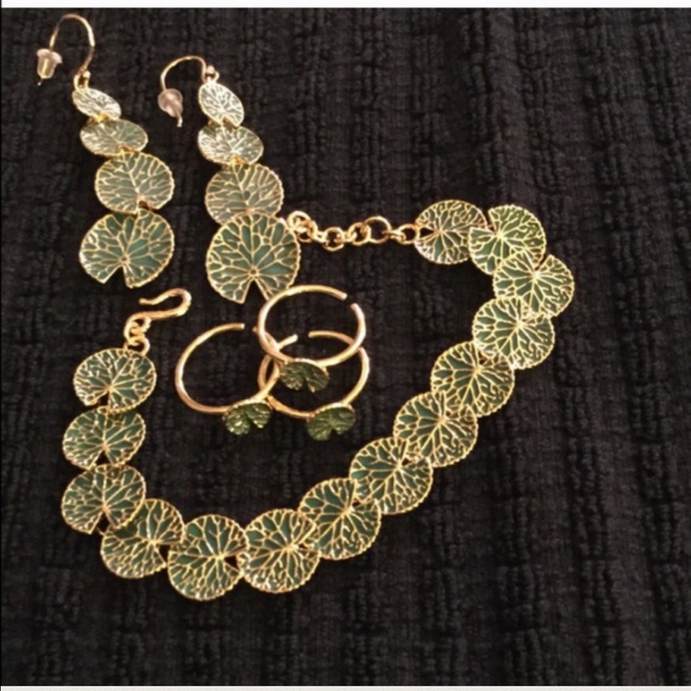 Anitanja Lilypad 3-piece set 18k Gold Overlay