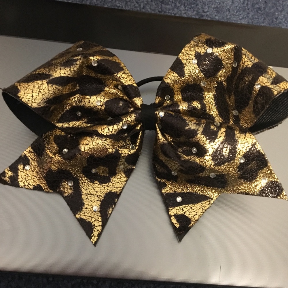 cheetah cheer bow