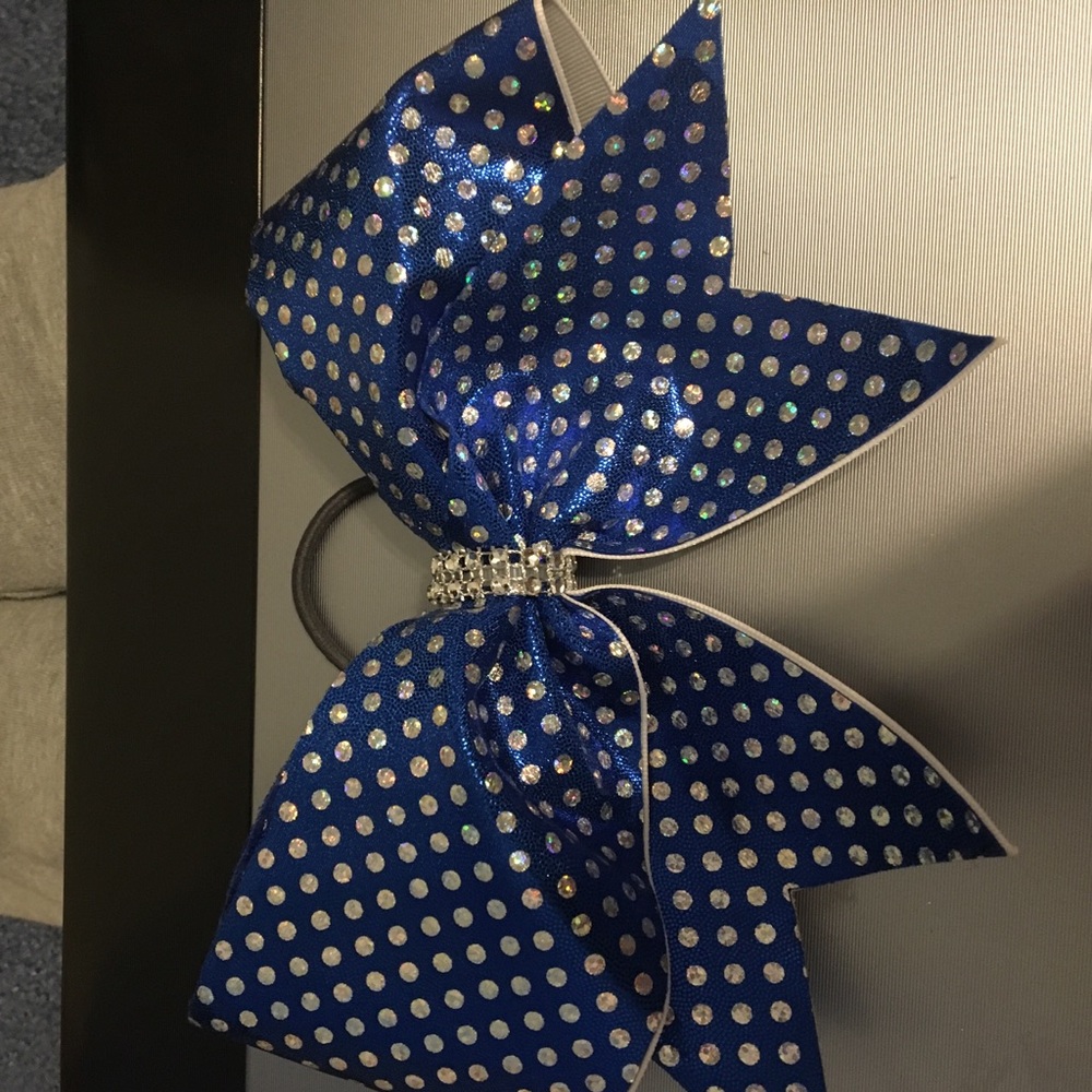 cheer bow
