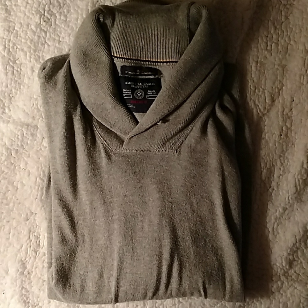 American Eagle Mens Sweater 💜 BOGO Item💜