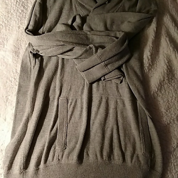 American Eagle Mens Sweater 💜 BOGO Item💜 - Picture 4 of 6