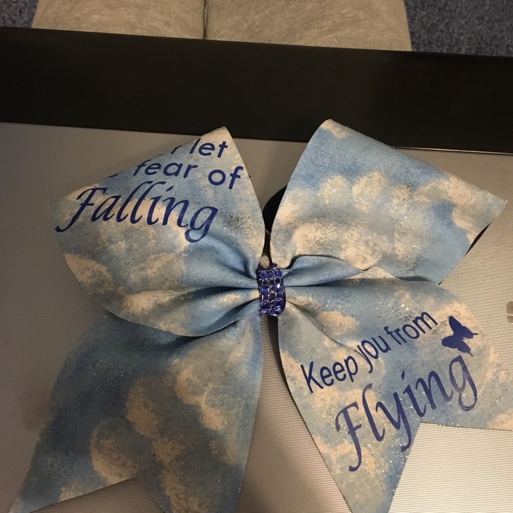 cheer bow