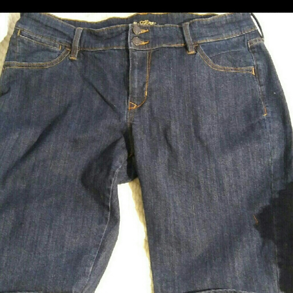 SOLD 2 Pair of Old Navy Shorts Never Worn FIRM