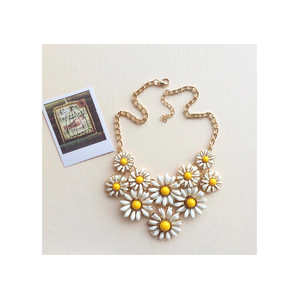 Sweet Chamomile Necklace! - Picture 4 of 6