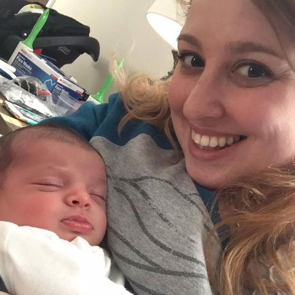 Meet your Posher, Hillary - Picture 1 of 1