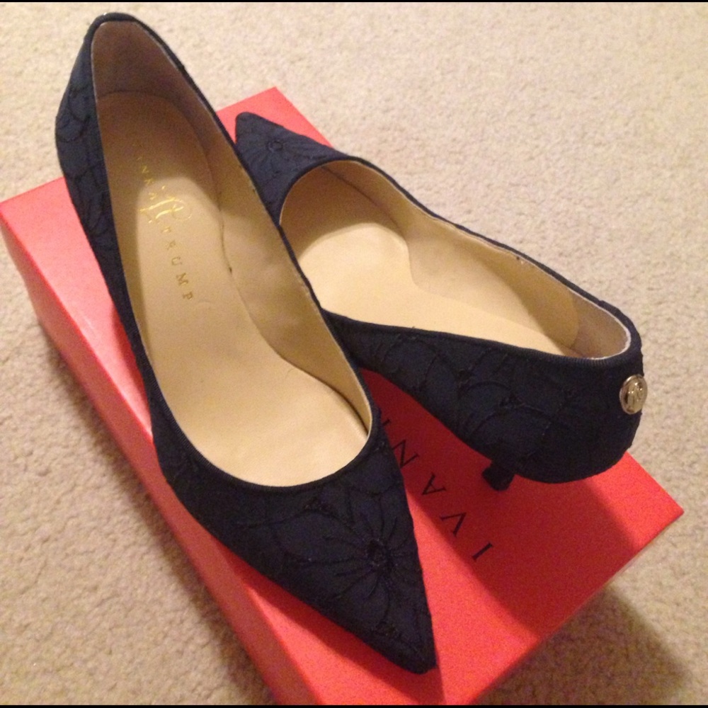 Ivanka Trump Indico Pump Navy Eyelet