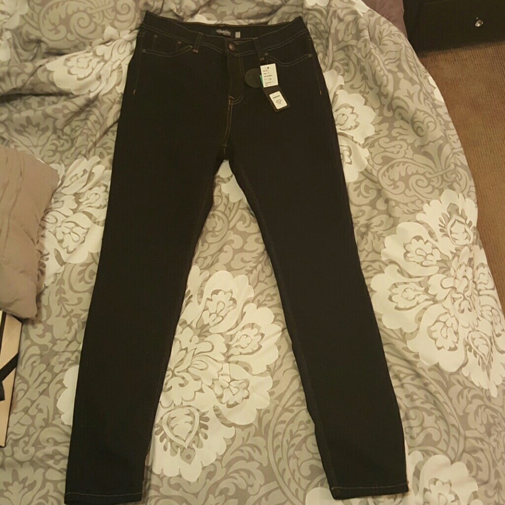 Dark wash high-waisted skinny jean