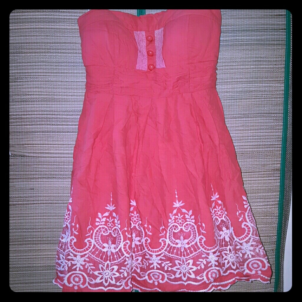 Salmon pink strapless dress