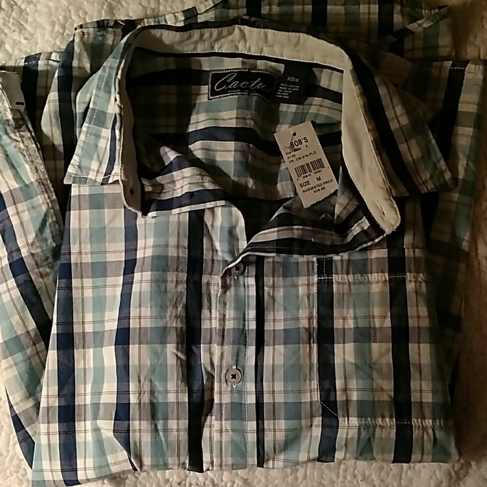 NWT Mens Button up shirt