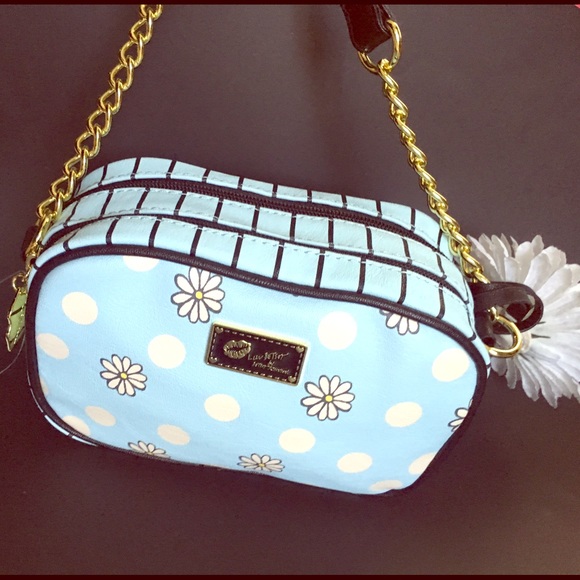 betsey johnson daisy purse
