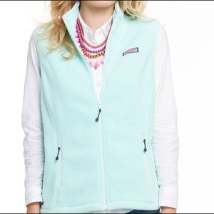 Vineyard vines fleece vest size M