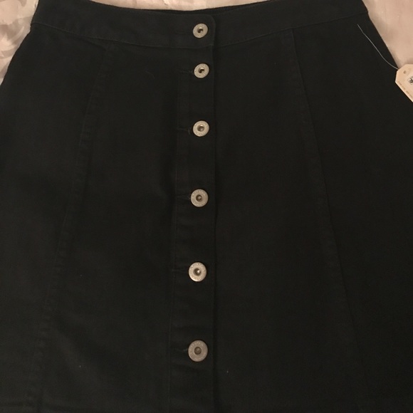Black jean skirt - Picture 2 of 3