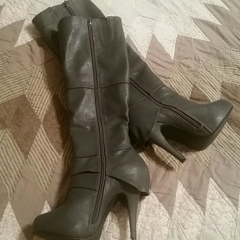 Knee Boots