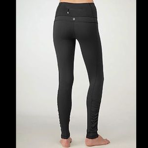 Lululemon running tights with ruffles
