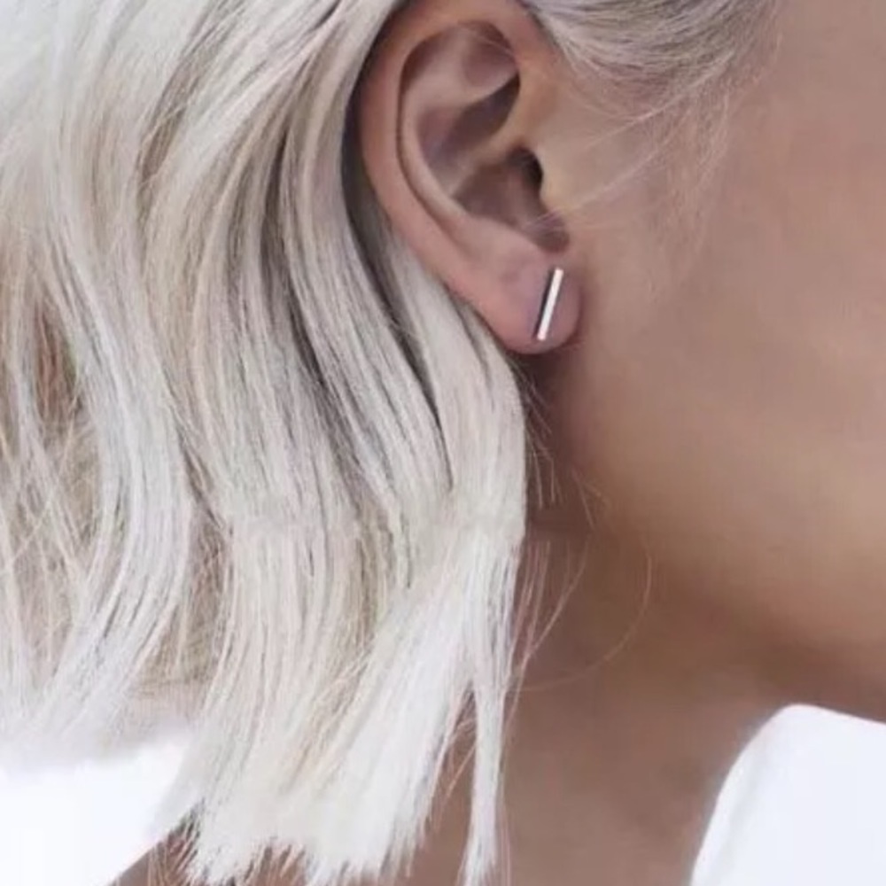💜3 for $10💜Simple bar earrings [gold]