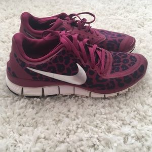 Nike Tennis Shoes