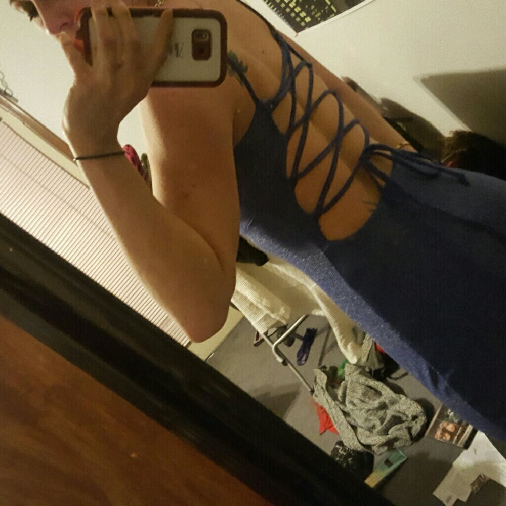 Dress - Picture 2 of 4
