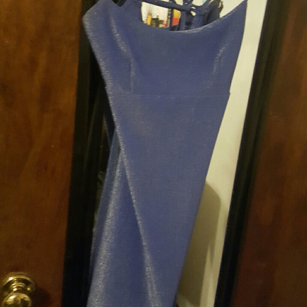 Dress - Picture 4 of 4