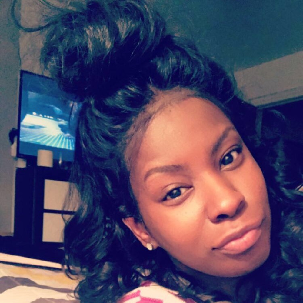 Meet your Posher, Laurie