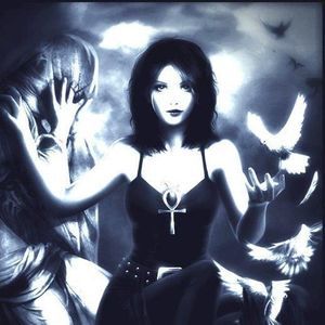 Meet your Posher, Claudia