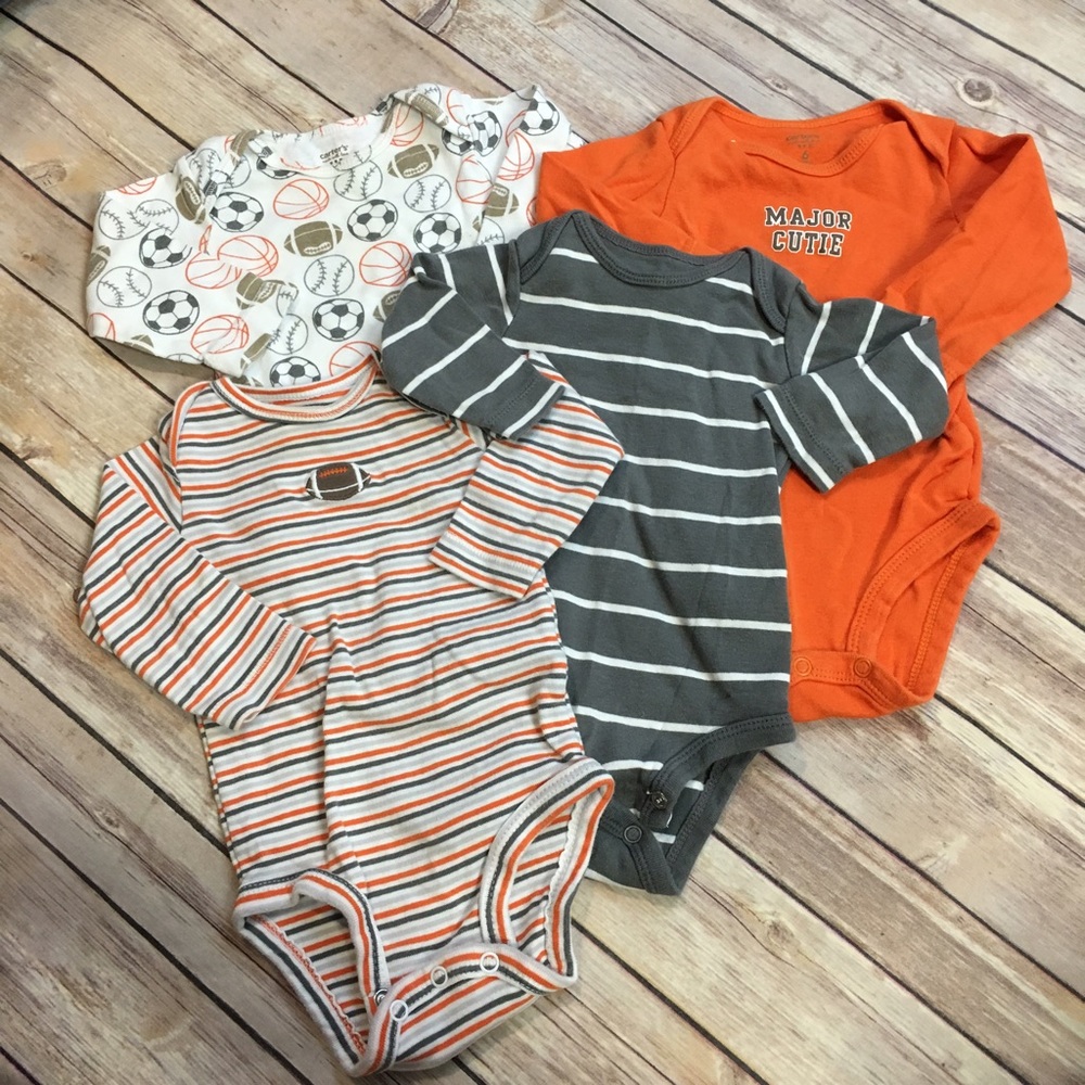 {Carter's} 6M Onesie Bundle