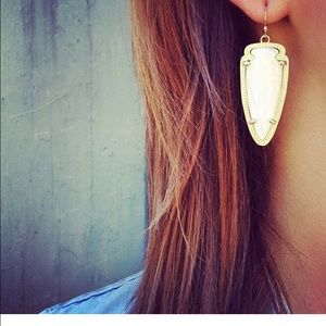 Kendra Scott "Katelyn" Earrings. White Pearl.