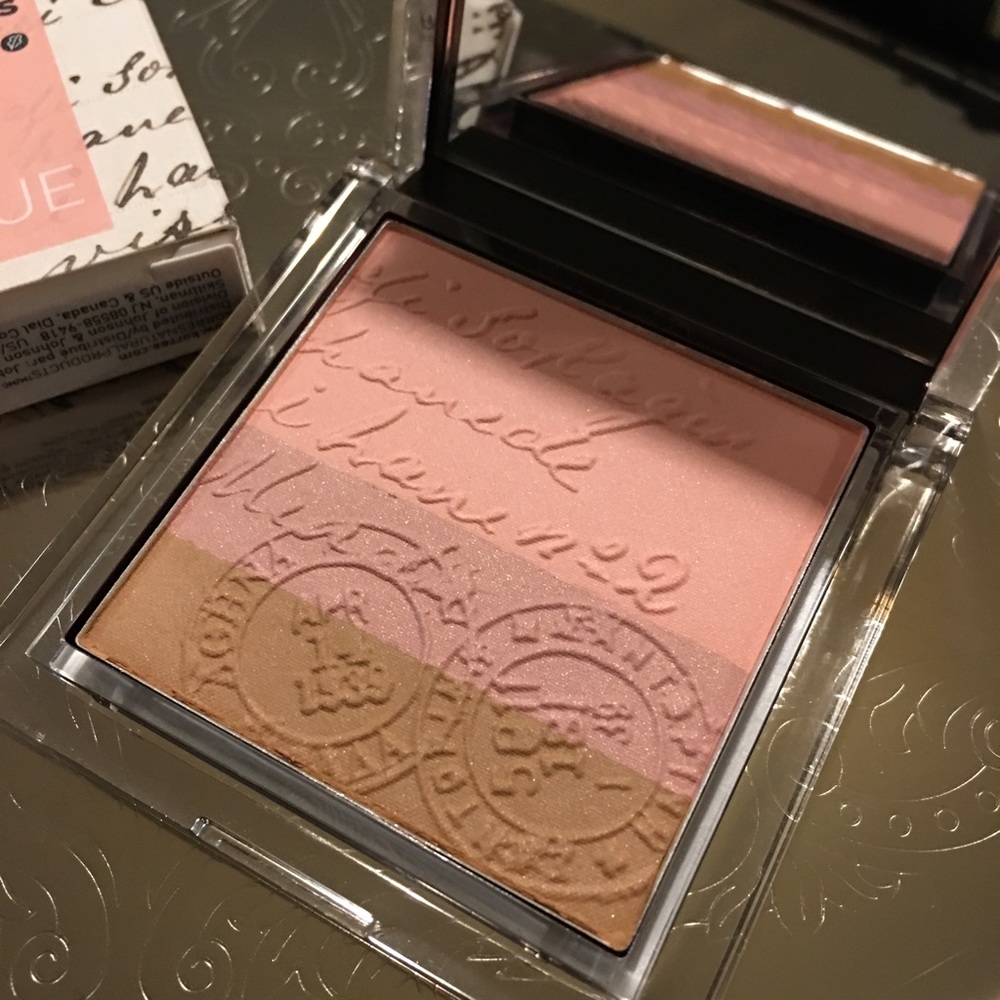 ❗️SOLD❗️KORRES Face Contouring Powder Trio - Picture 2 of 4