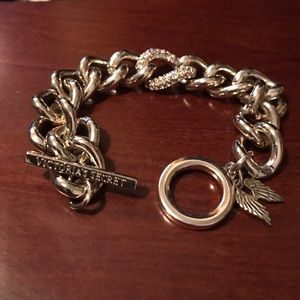 VS Gold Angel Bracelet