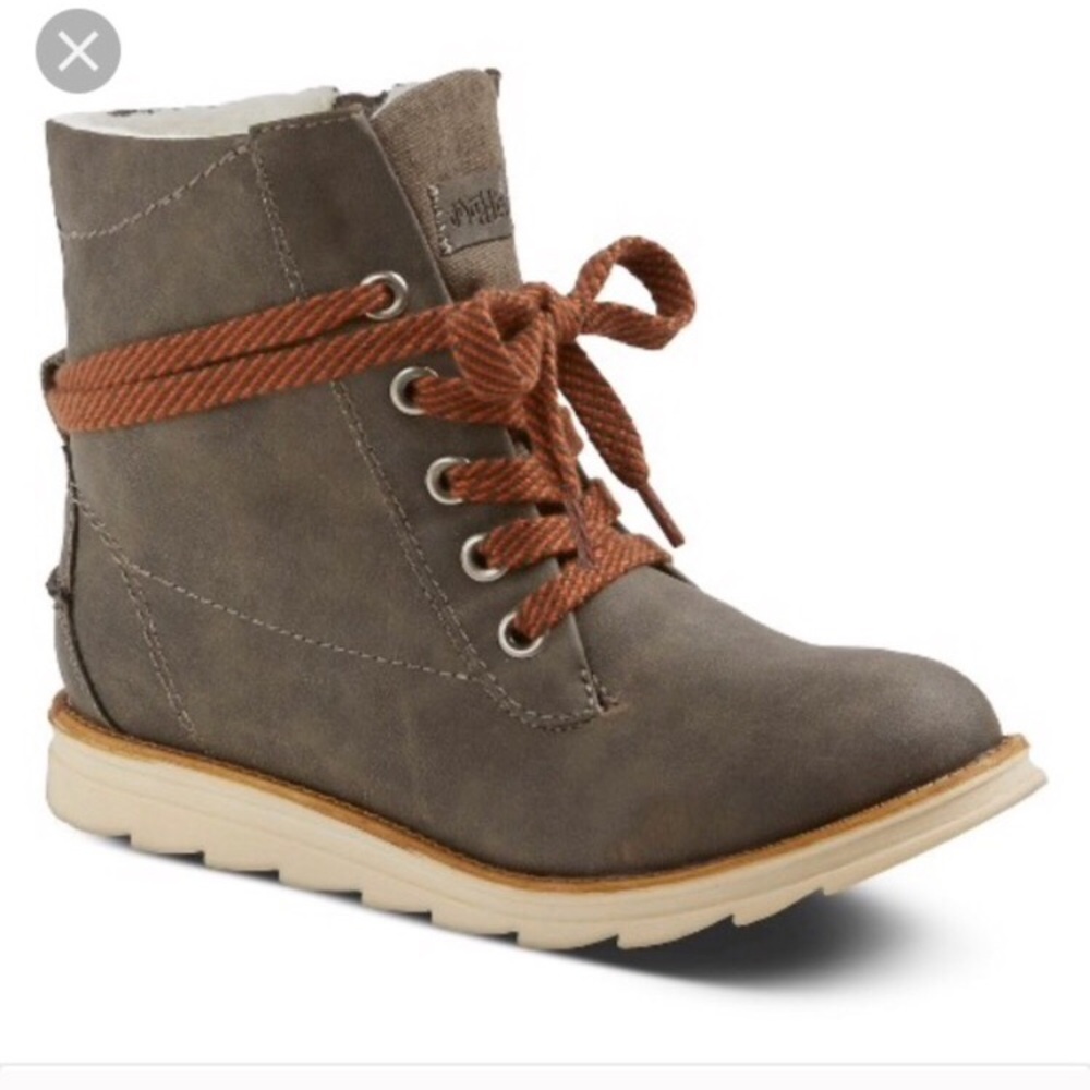 Super cute boots. Size 10 mad love Wanda boots