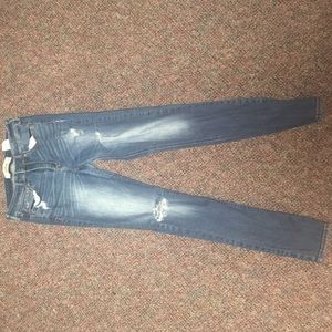 Hollister High Wasted Super Skinny Destroyed Jeans