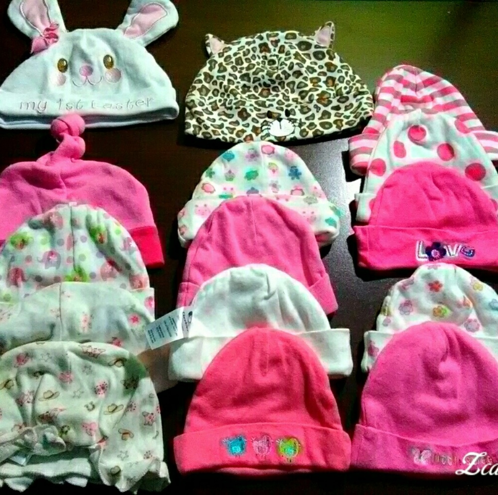 BABYGIRL 0/6MONTH HATS LOT
