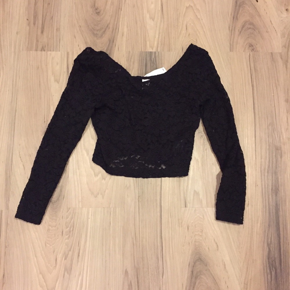 H&M Lace crop top