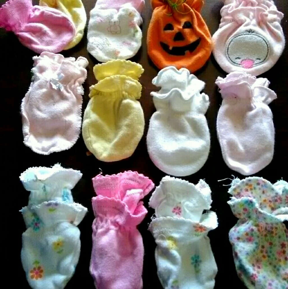 BABY GIRL MITTENS LOT