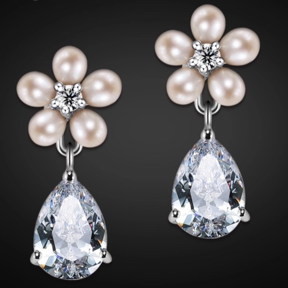 Crystal Earrings - Picture 3 of 8